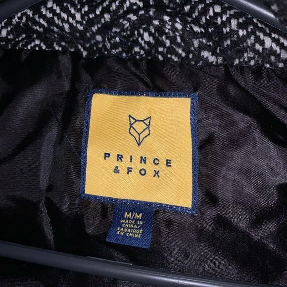 Black Knitted Vest - Picture 3 of 3